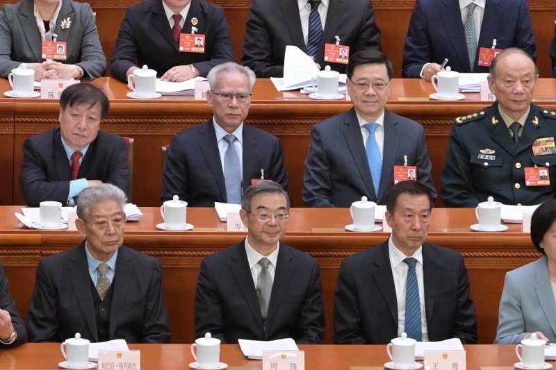 岑浩輝在北京列席十四屆全國人大第三次會議開幕會。澳門特區(qū)政府新聞局供圖