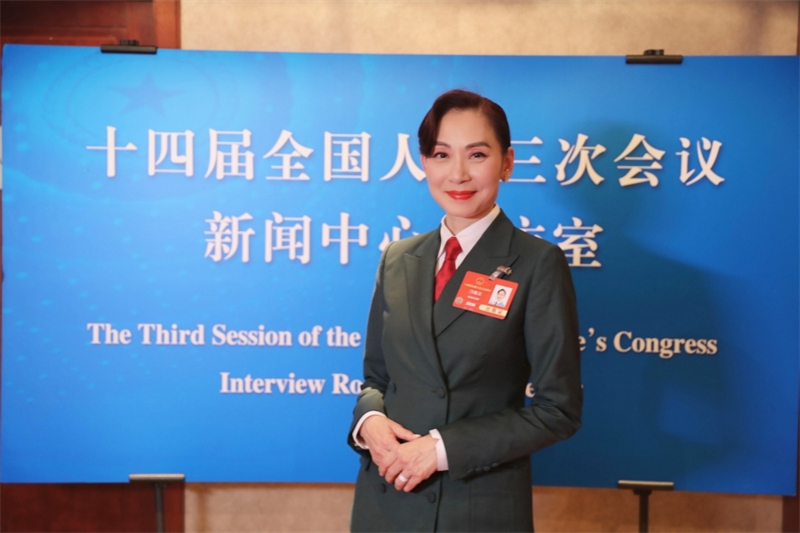 圖.全國人大代表、香港珠海社團(tuán)總會會長鄺美云。受訪者供圖