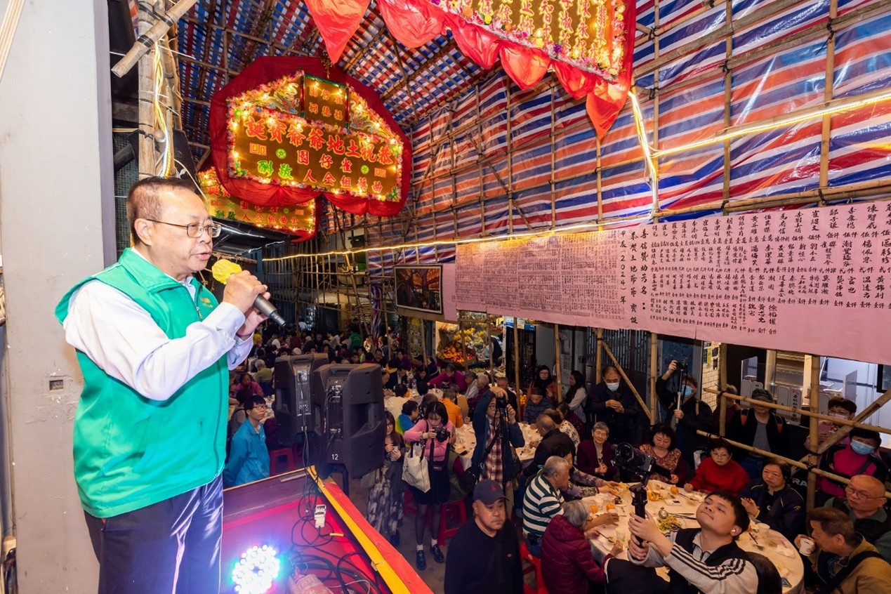 圖為羅盛宗在雀仔園土地誕活動(dòng)上致辭。（澳門特區(qū)政府文化局供圖）