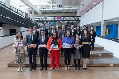 圖為企業(yè)家代表在巴西開展系列商貿(mào)交流活動(dòng)。澳門特區(qū)招商投資促進(jìn)局供圖