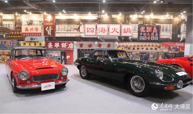 現(xiàn)場老爺車展位。人民網(wǎng) 嚴(yán)小晶攝