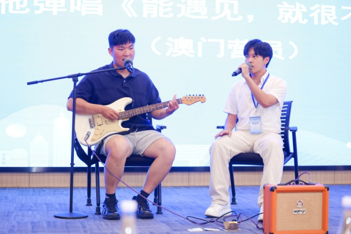 圖為澳門營員在閉營儀式上演出。（澳門基金會供圖）