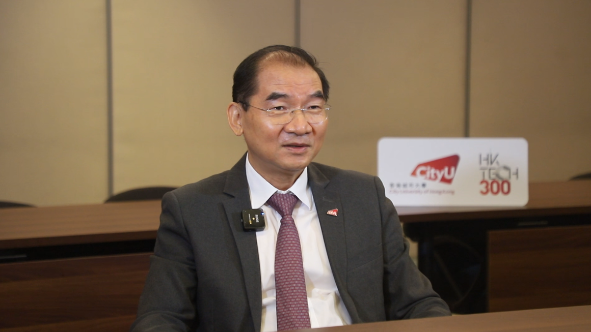 香港城市大學(xué)高級(jí)副校長(zhǎng)楊夢(mèng)甦日前接受人民網(wǎng)專訪。圖片來源：視頻截圖
