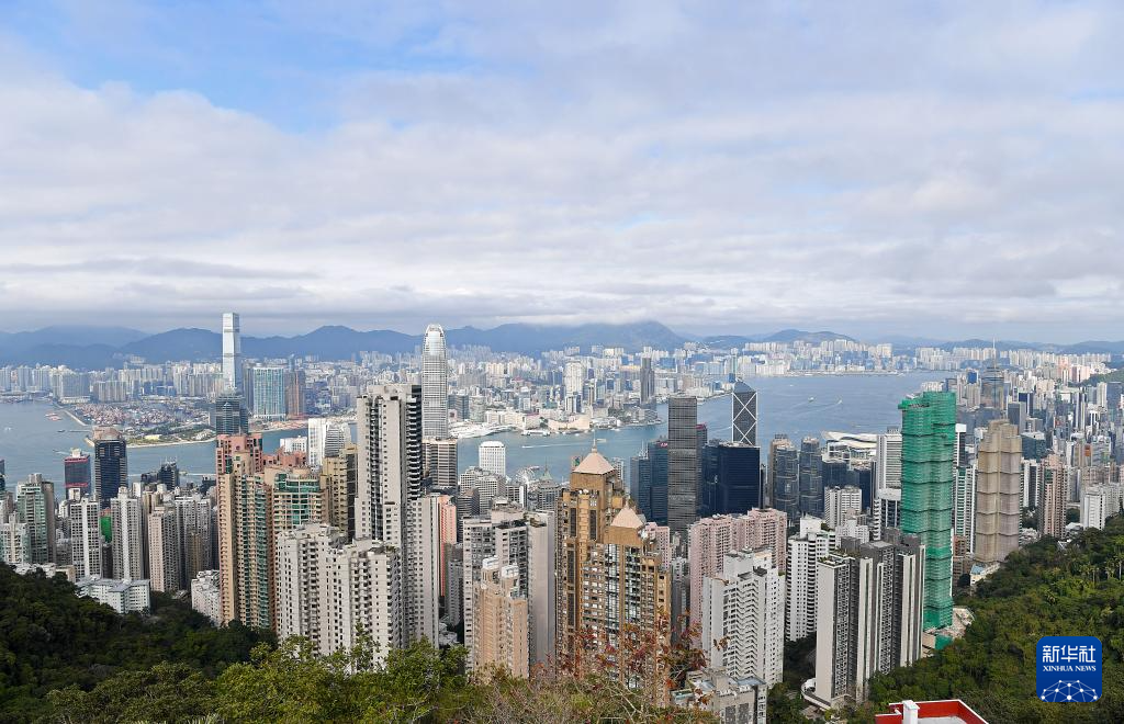 這是2025年2月1日拍攝的香港城市風(fēng)光。新華社記者 陳鐸 攝
